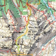 Dal Rif. Petitpierre al Corno d'Aola (1.920 m), percorrendo il sentiero 40, mi dirigo verso la Bocchetta dei Buoi fino alla Bocchetta di Valbione che, attraverso un ripido pietraio, mi condurrà sotto la Cima Salimmo. Arrampicandomi su facili roccette, in 2 ore e mezza, raggiungo la cima (3.130 m) ed il suo meraviglioso panorama.<br />Torno indietro ripercorrendo la strada dell'andata e riesco a prendere appena in tempo la seggiovia prima della chiusura.